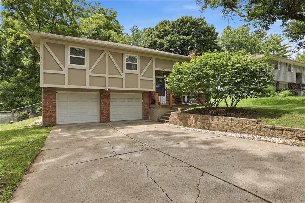 Listing Photo MLS #HMS2627243