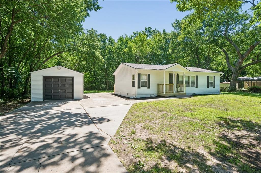 Listing Photo MLS #HMS2627376