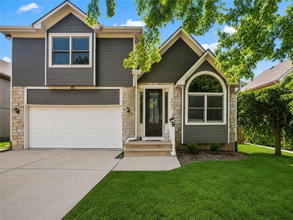 Listing Photo MLS #HMS2627454