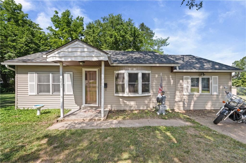 Listing Photo MLS #HMS2627525