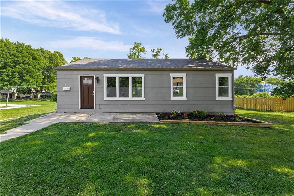 Listing Photo MLS #HMS2627636