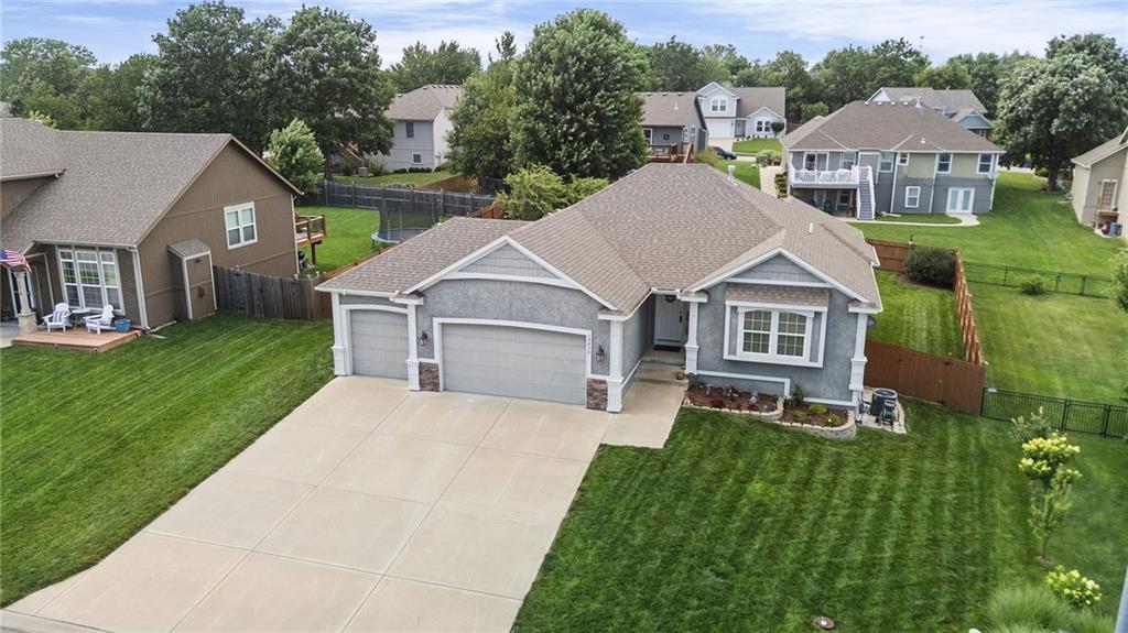 Listing Photo MLS #HMS2627650