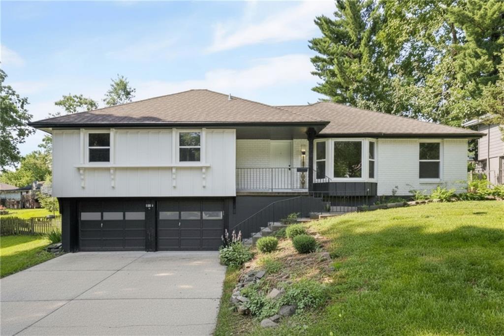 Listing Photo MLS #HMS2627677