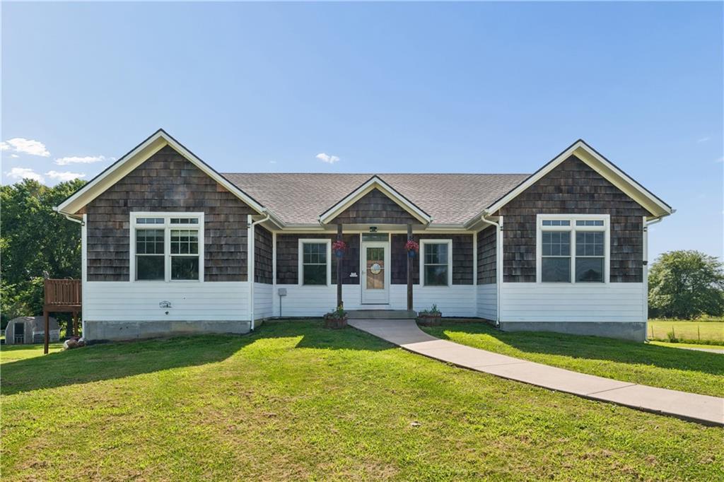 Listing Photo MLS #HMS2627809