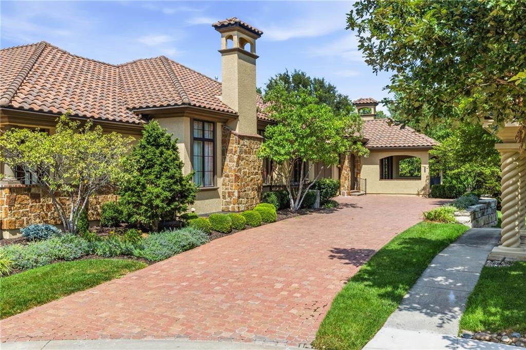Listing Photo MLS #HMS2627852