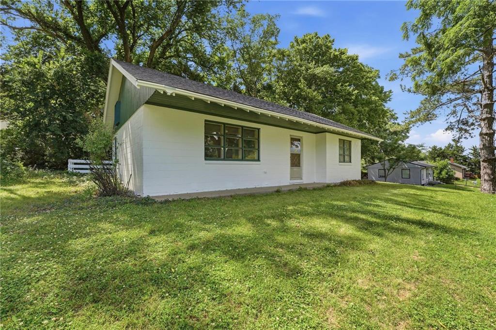 Listing Photo MLS #HMS2627908
