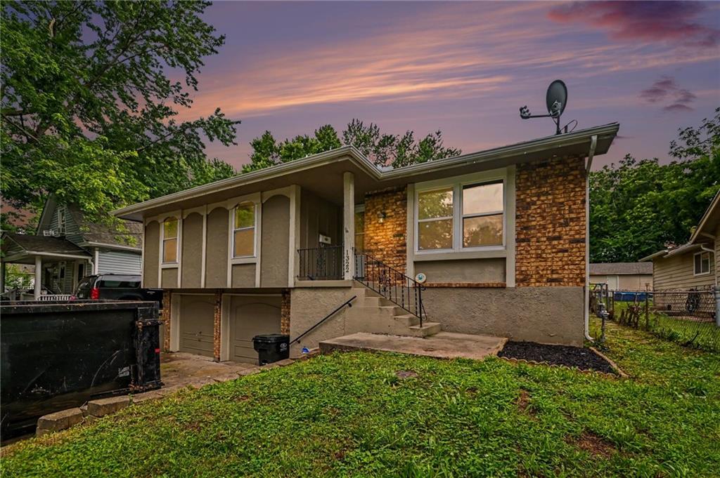 Listing Photo MLS #HMS2628125