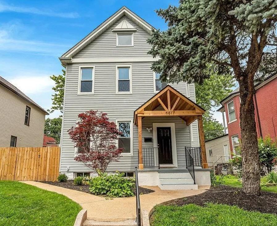 Listing Photo MLS #HMS2628145