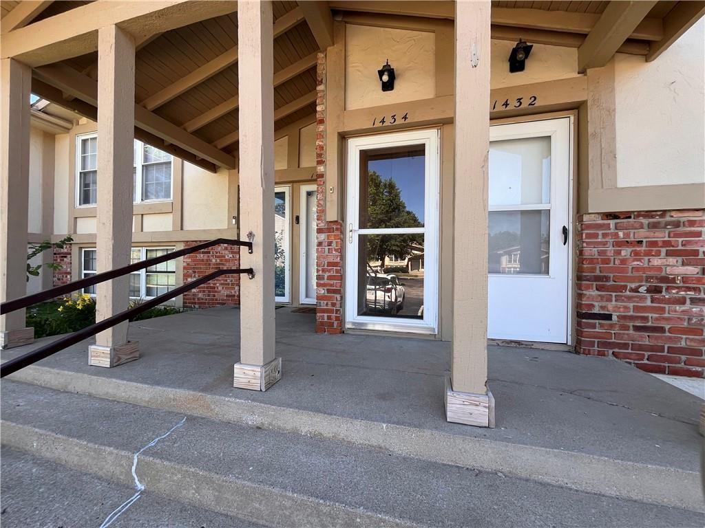Listing Photo MLS #HMS2628329