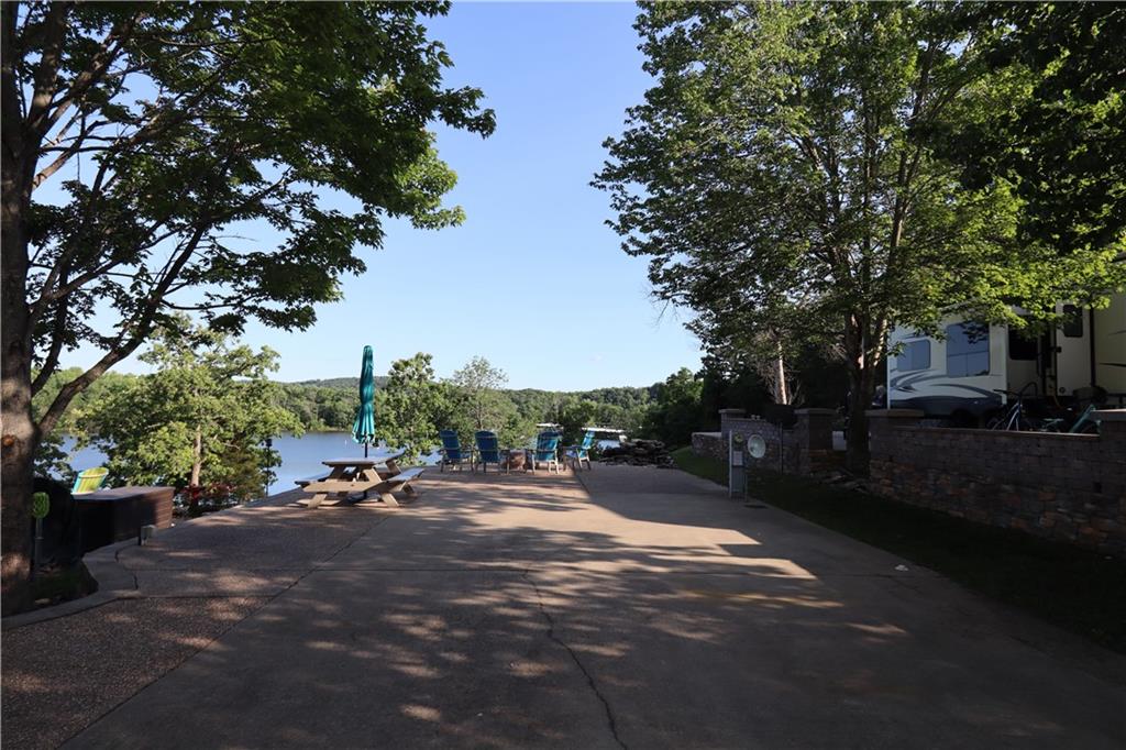 Listing Photo MLS #HMS2628480