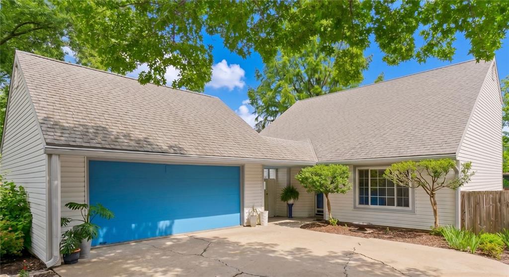 Listing Photo MLS #HMS2628501