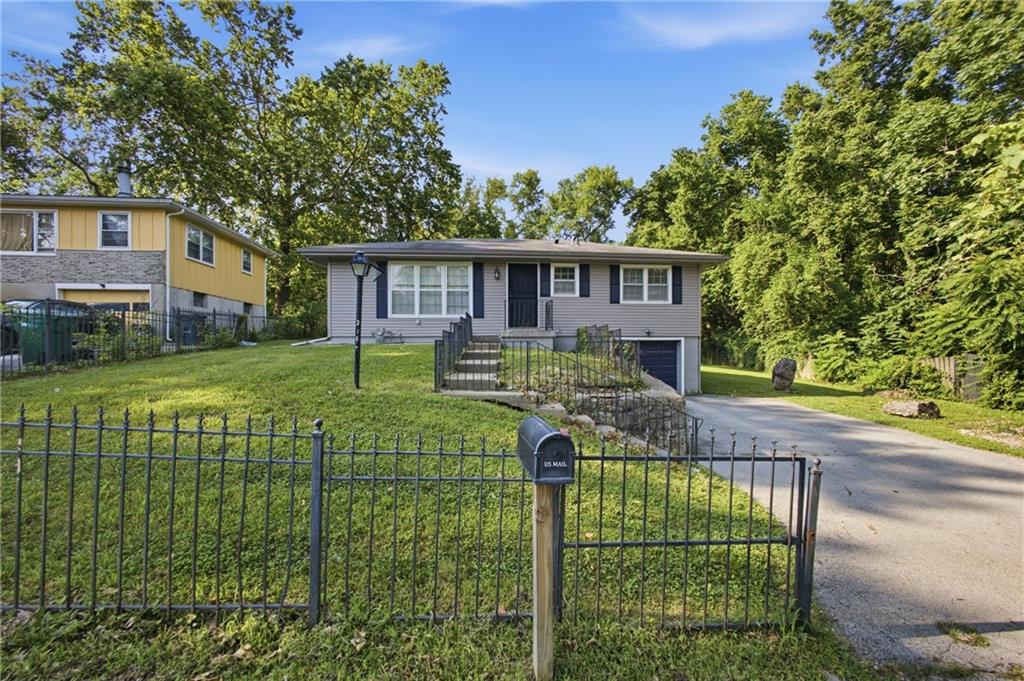 Listing Photo MLS #HMS2628502