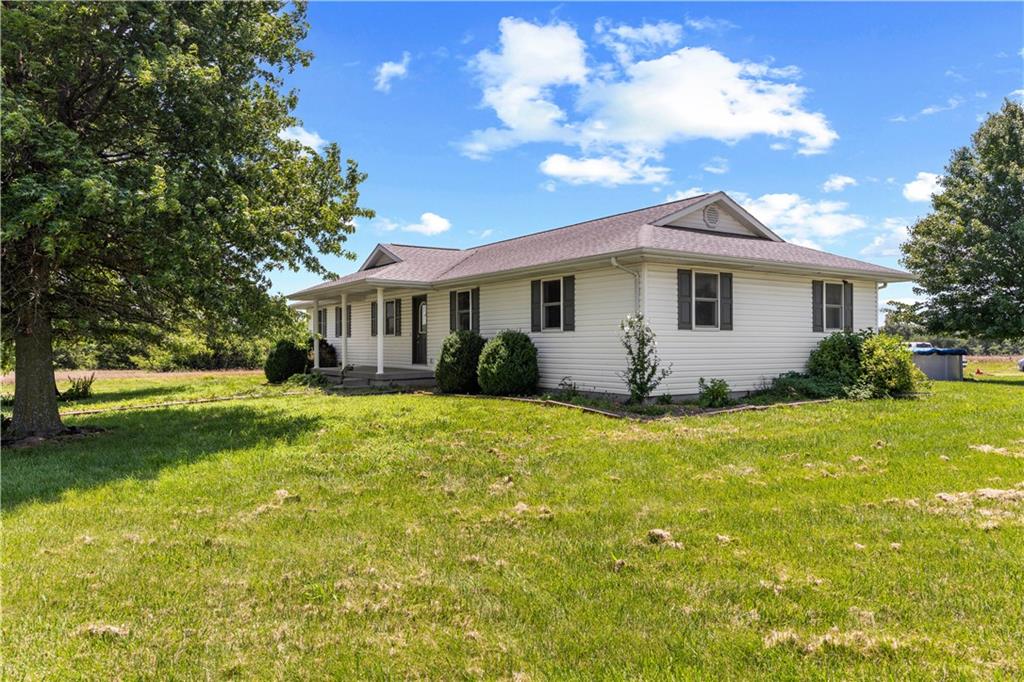 Listing Photo MLS #HMS2629083