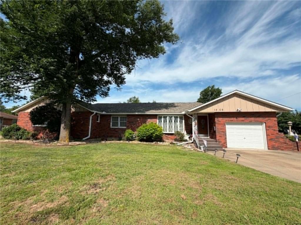 Listing Photo MLS #HMS2629162