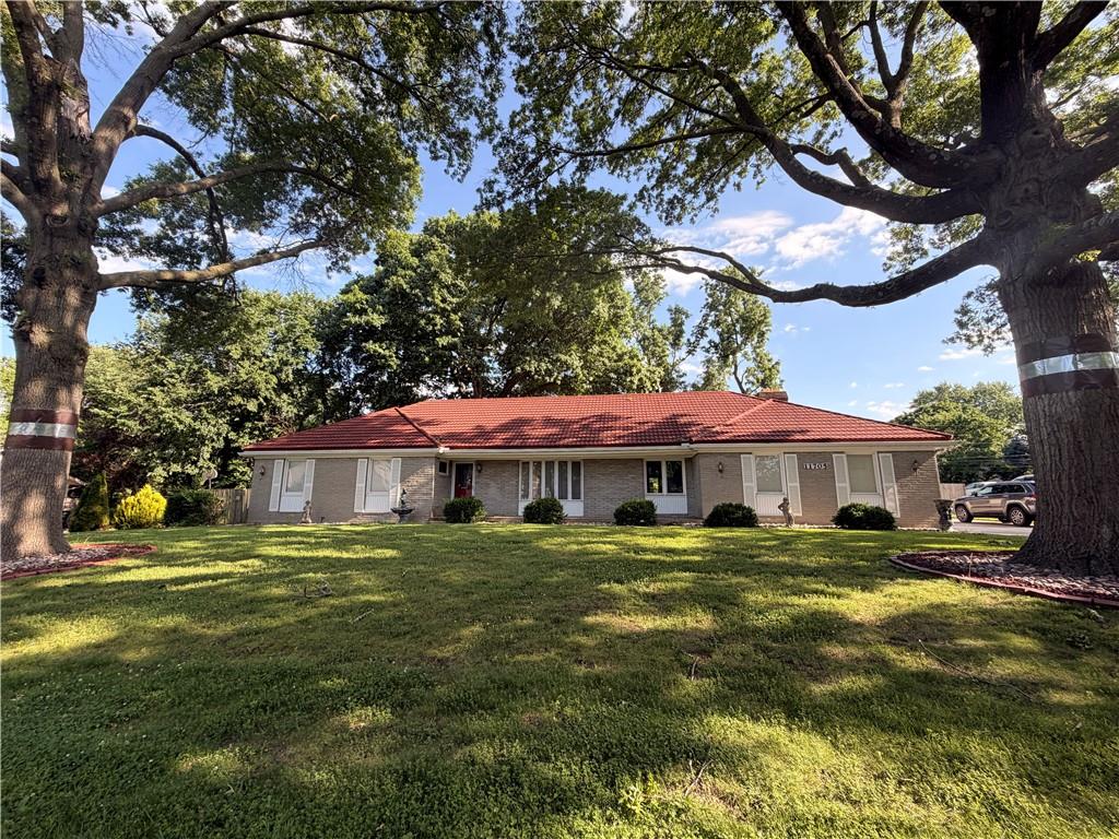 Listing Photo MLS #HMS2629408