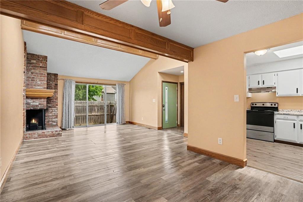 Listing Photo MLS #HMS2629412