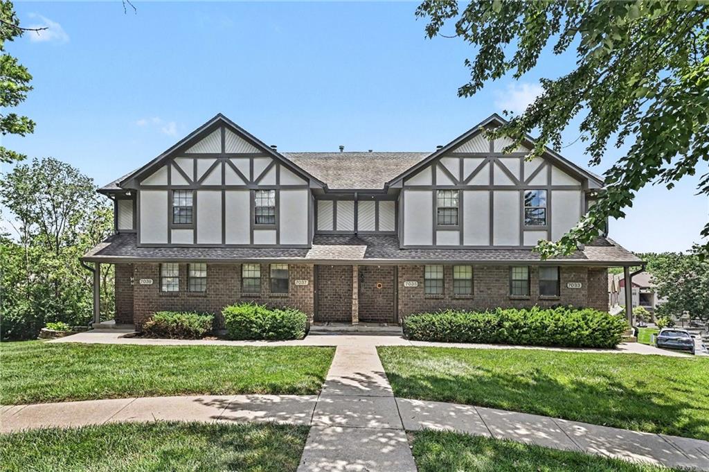 Listing Photo MLS #HMS2629726