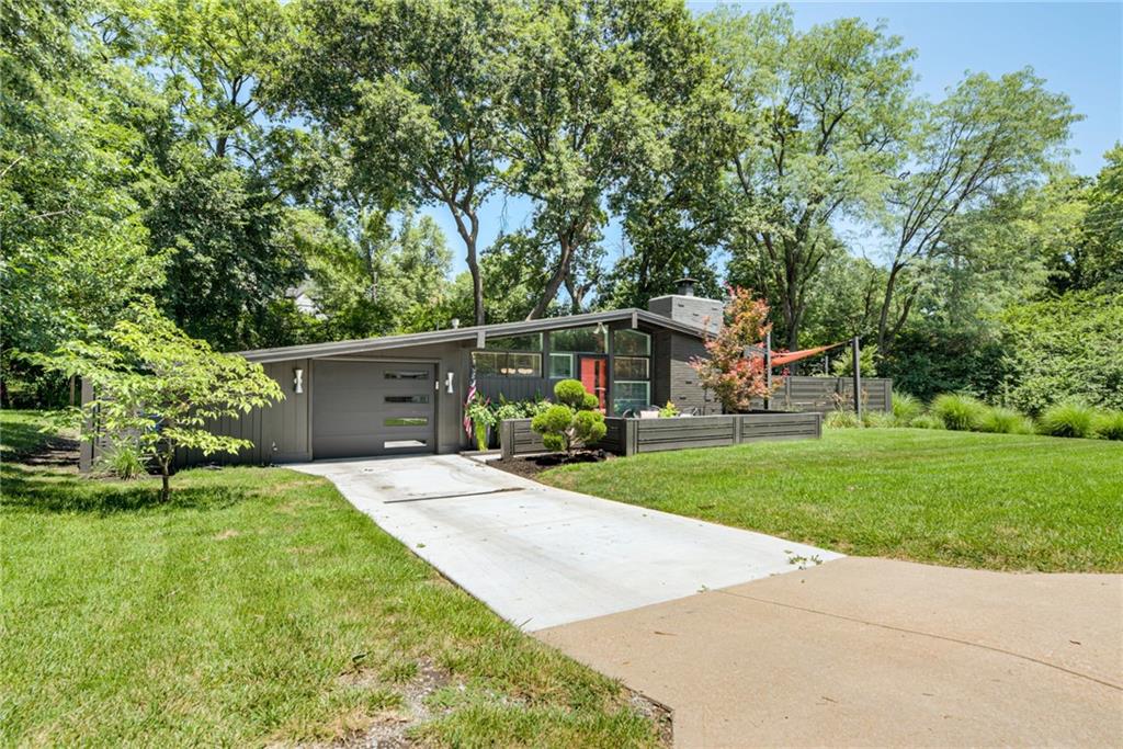Listing Photo MLS #HMS2630004