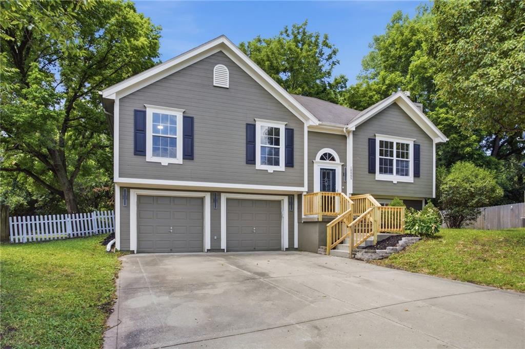Listing Photo MLS #HMS2630287