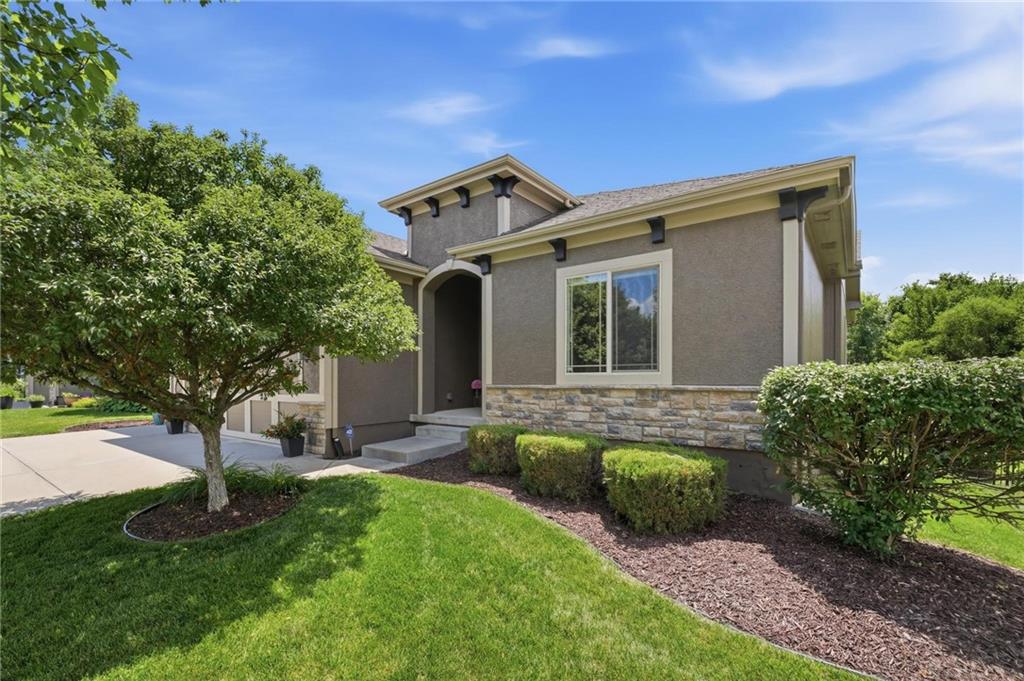 Listing Photo MLS #HMS2630546