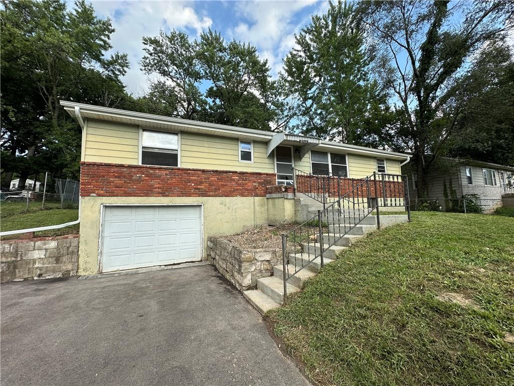 Listing Photo MLS #HMS2630835