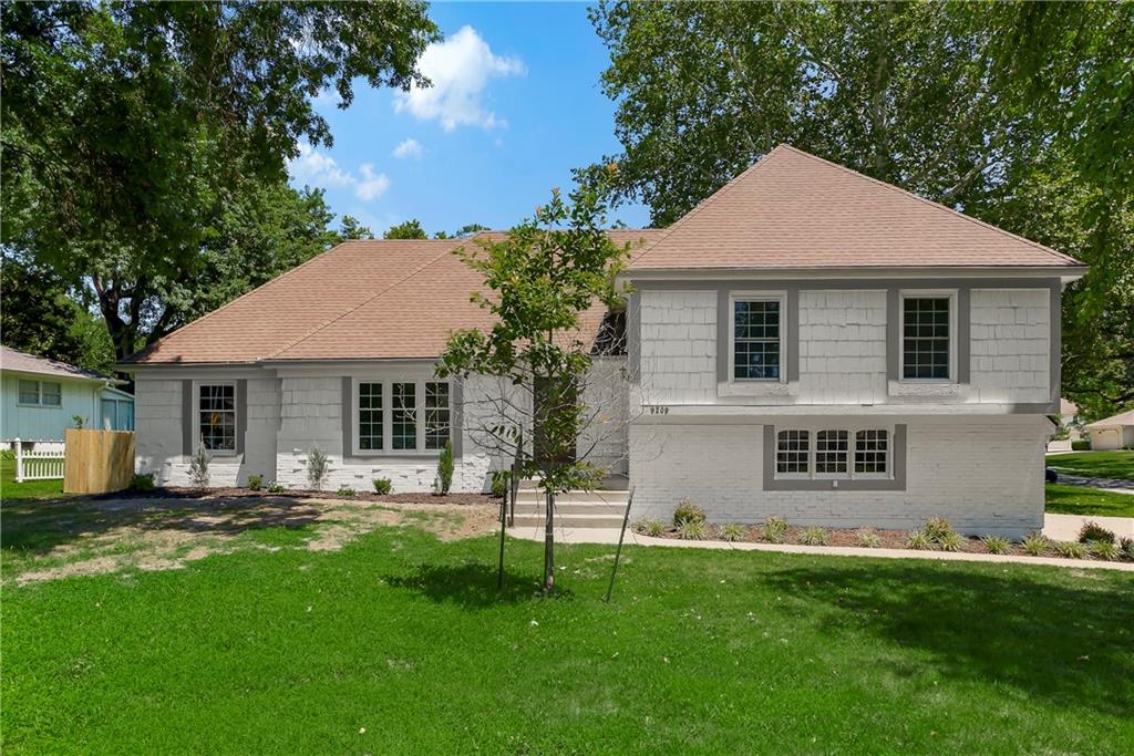 Listing Photo MLS #HMS2630904