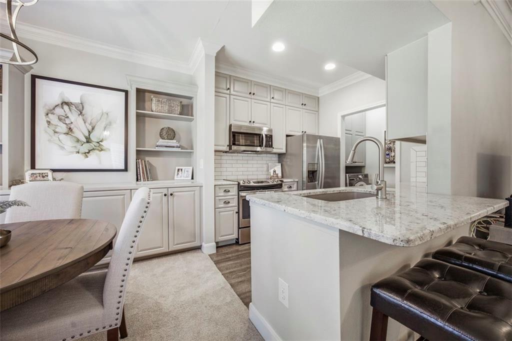 Listing Photo MLS #HMS2630925