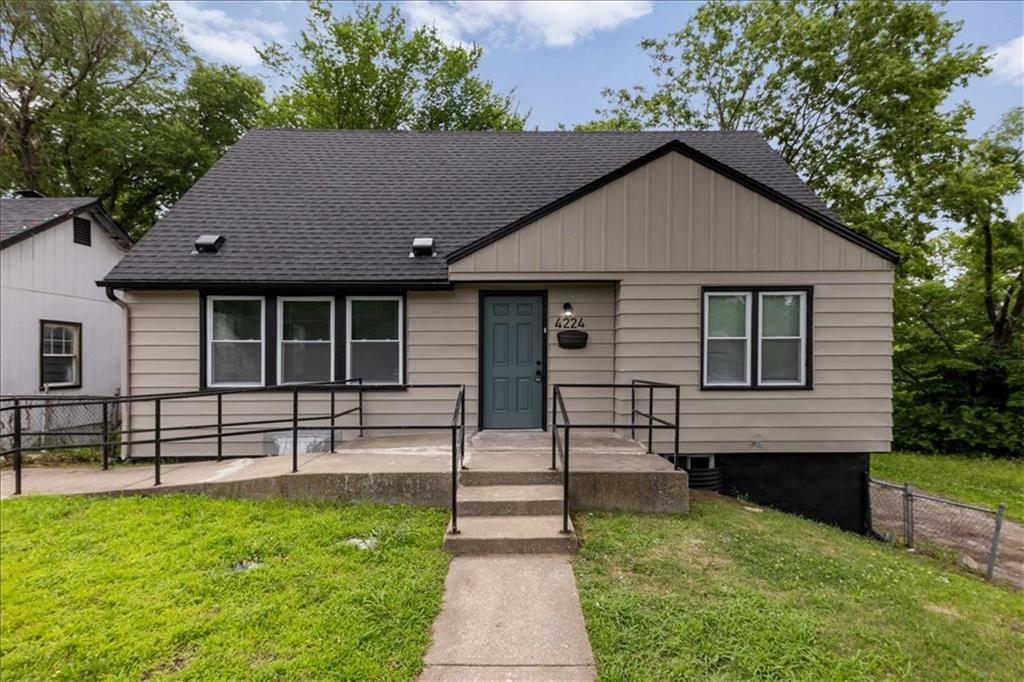 Listing Photo MLS #HMS2631389