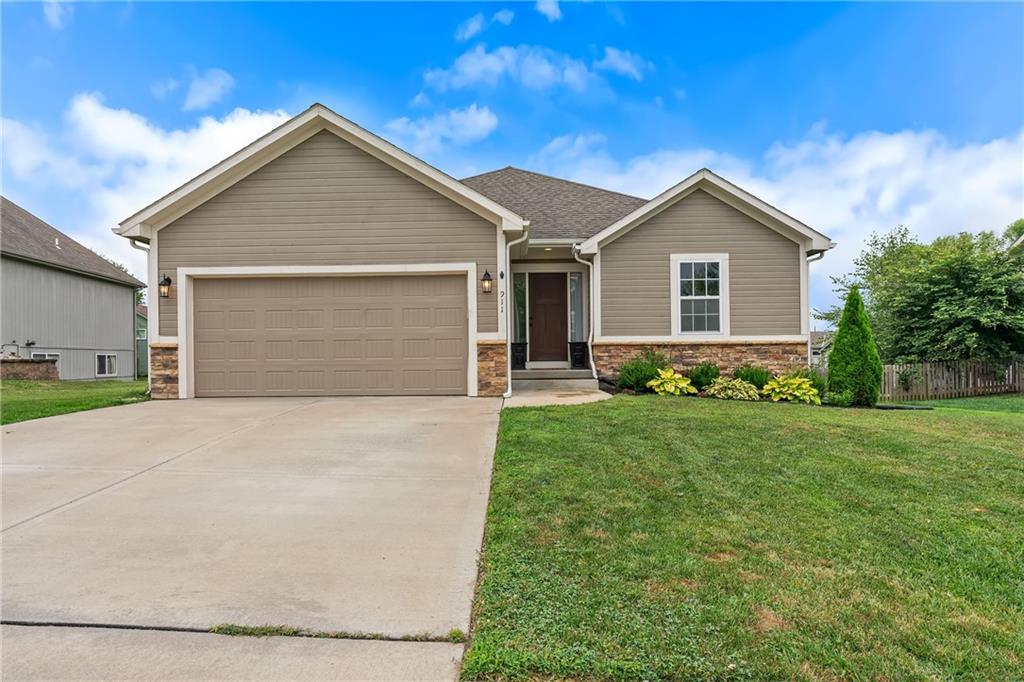 Listing Photo MLS #HMS2631577
