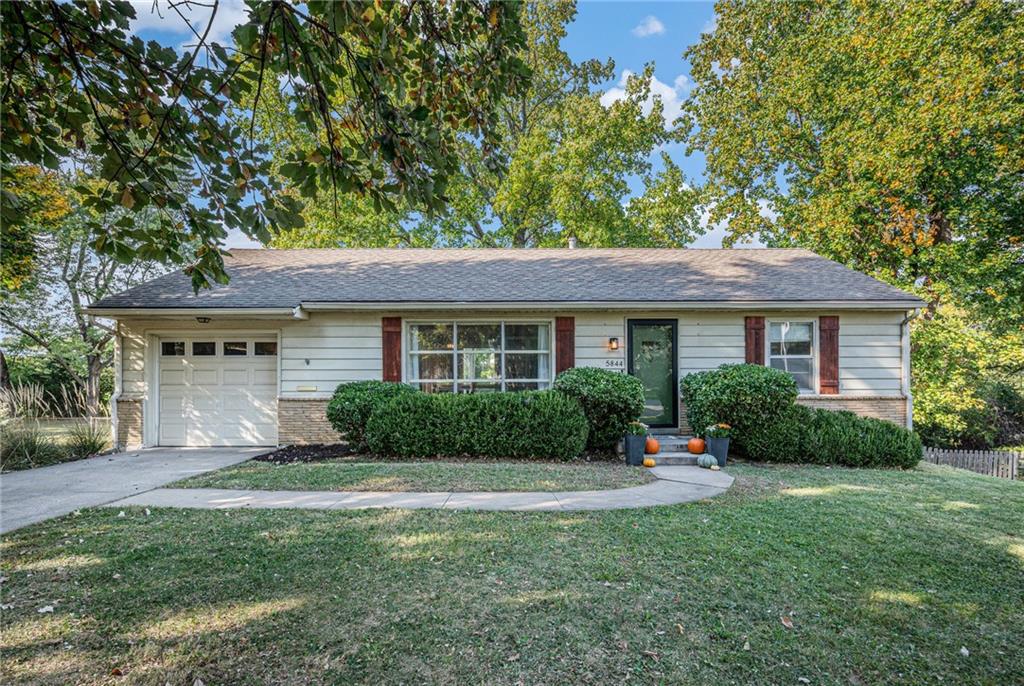 Listing Photo MLS #HMS2631672