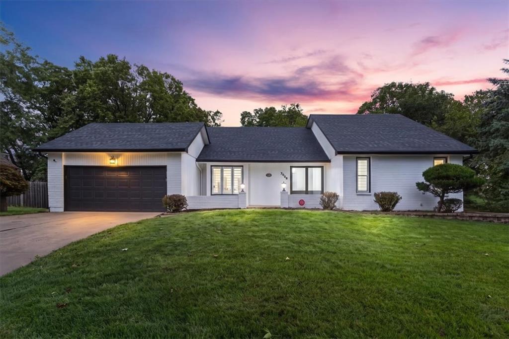 Listing Photo MLS #HMS2631926