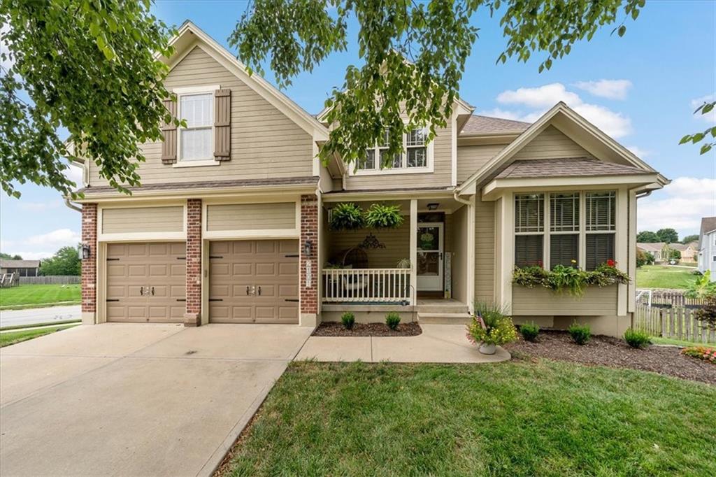 Listing Photo MLS #HMS2632304