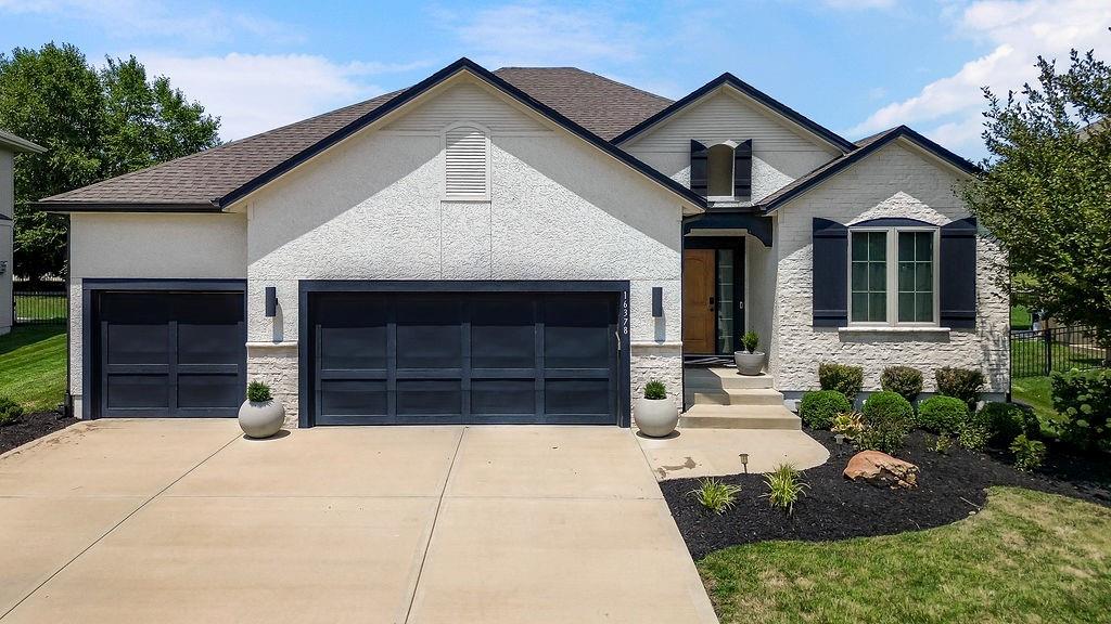 Listing Photo MLS #HMS2632370