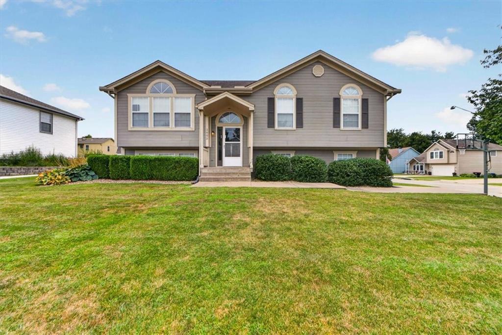 Listing Photo MLS #HMS2632391