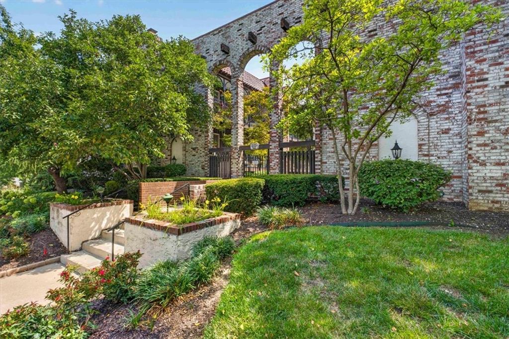 Listing Photo MLS #HMS2632928