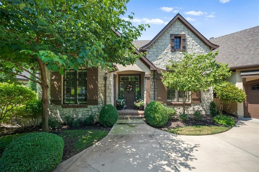 Listing Photo MLS #HMS2633001