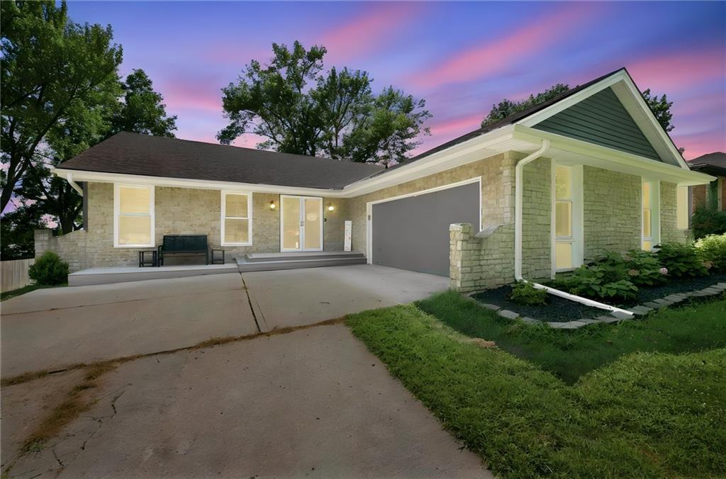 Listing Photo MLS #HMS2633043