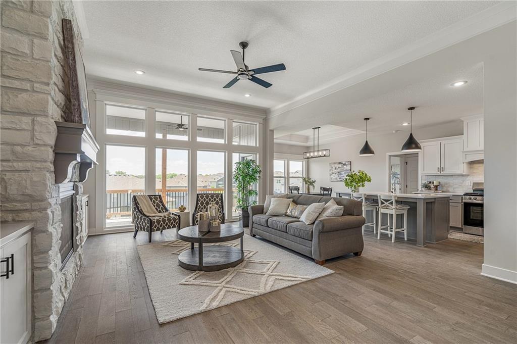 Listing Photo MLS #HMS2633555