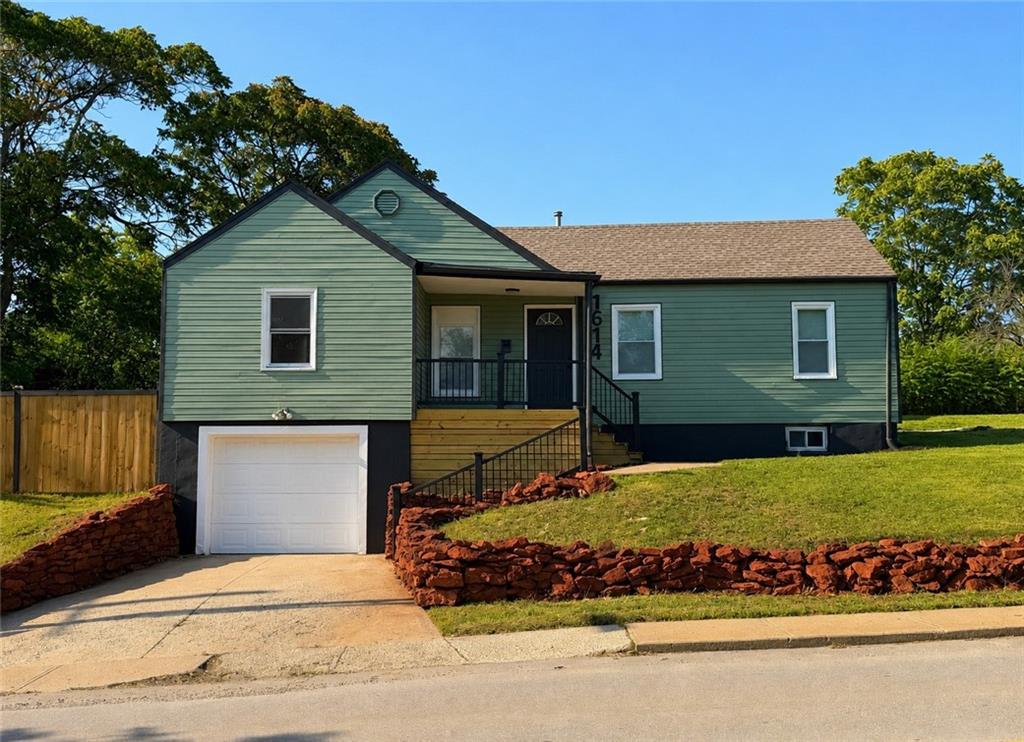 Listing Photo MLS #HMS2633776