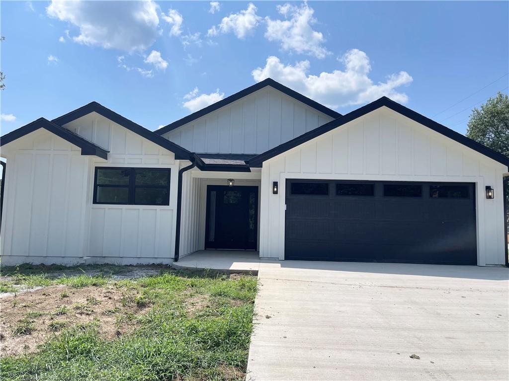 Listing Photo MLS #HMS2633799
