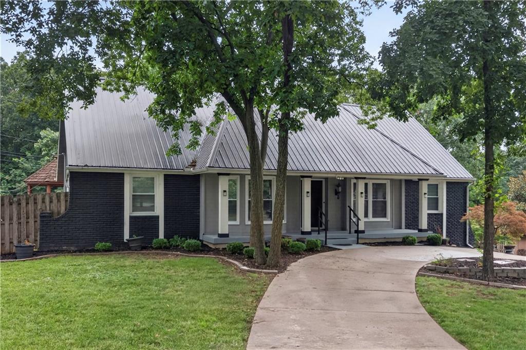 Listing Photo MLS #HMS2633973