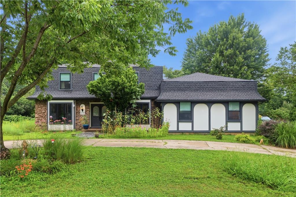 Listing Photo MLS #HMS2634203