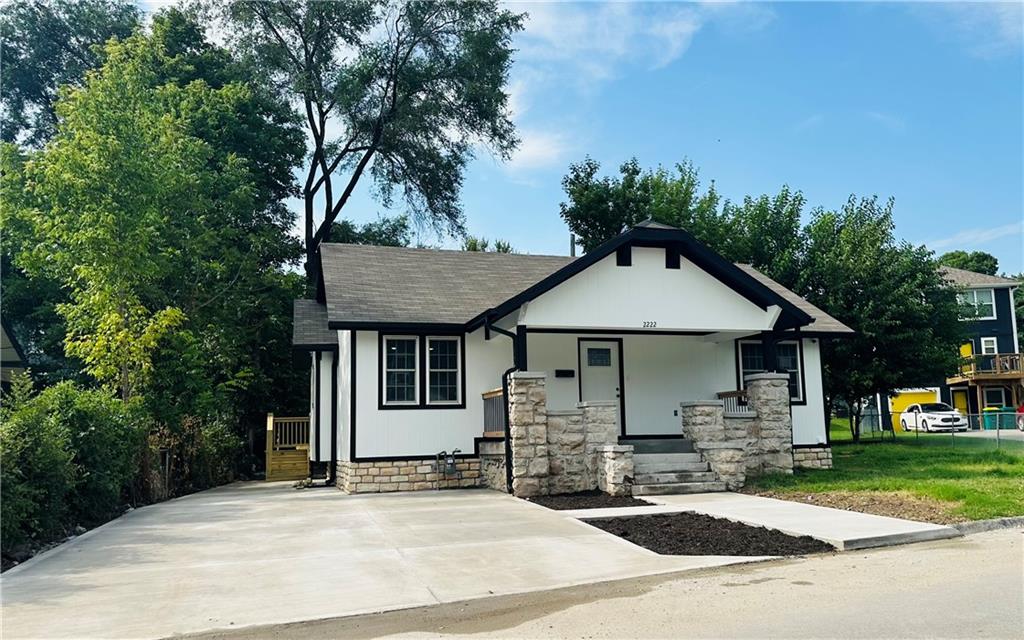 Listing Photo MLS #HMS2634225