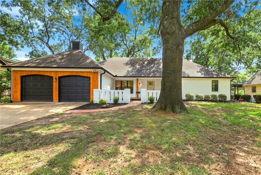 Listing Photo MLS #HMS2634418