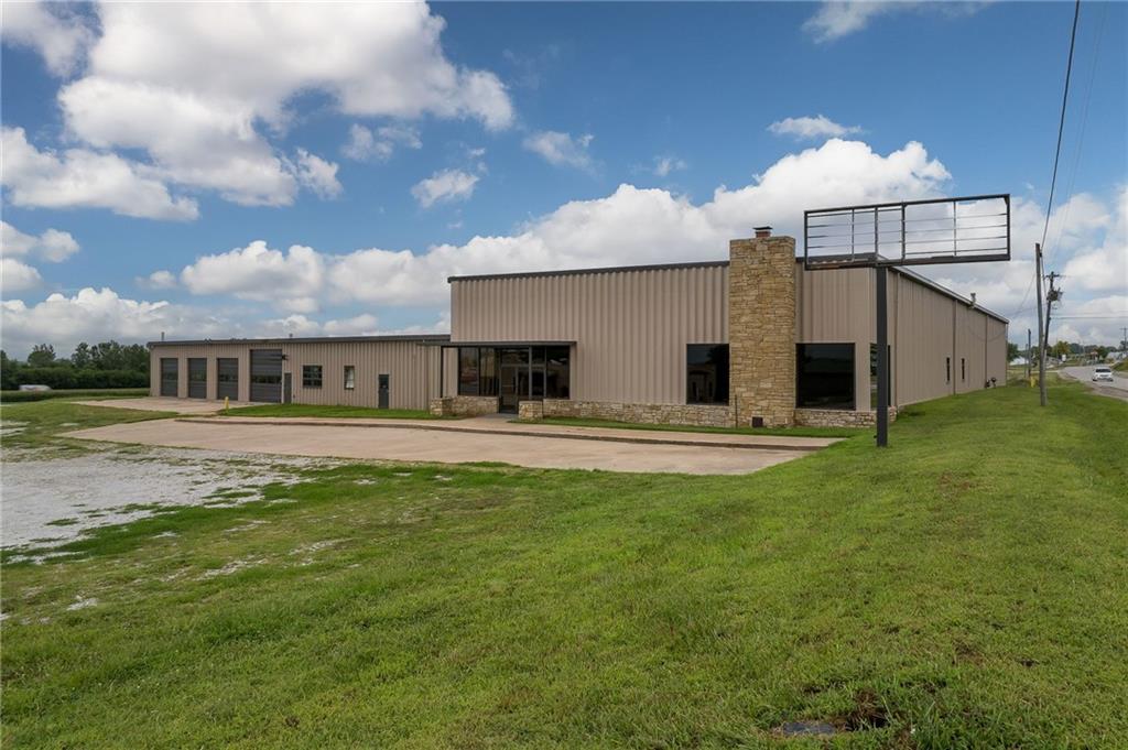 Listing Photo MLS #HMS2634424