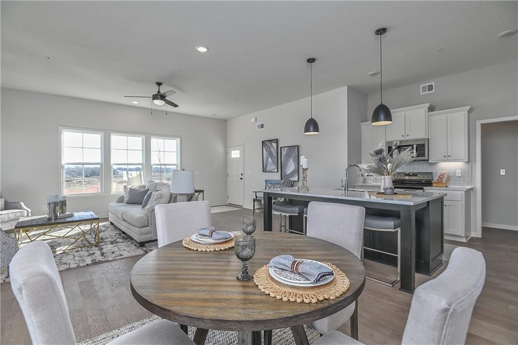 Listing Photo MLS #HMS2634554