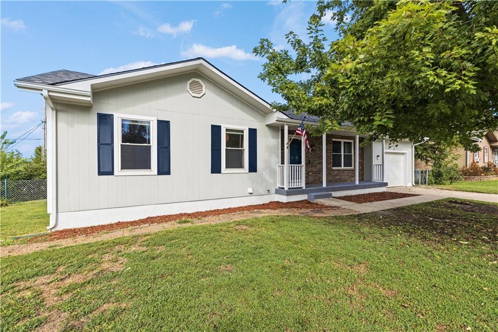 Listing Photo MLS #HMS2634585
