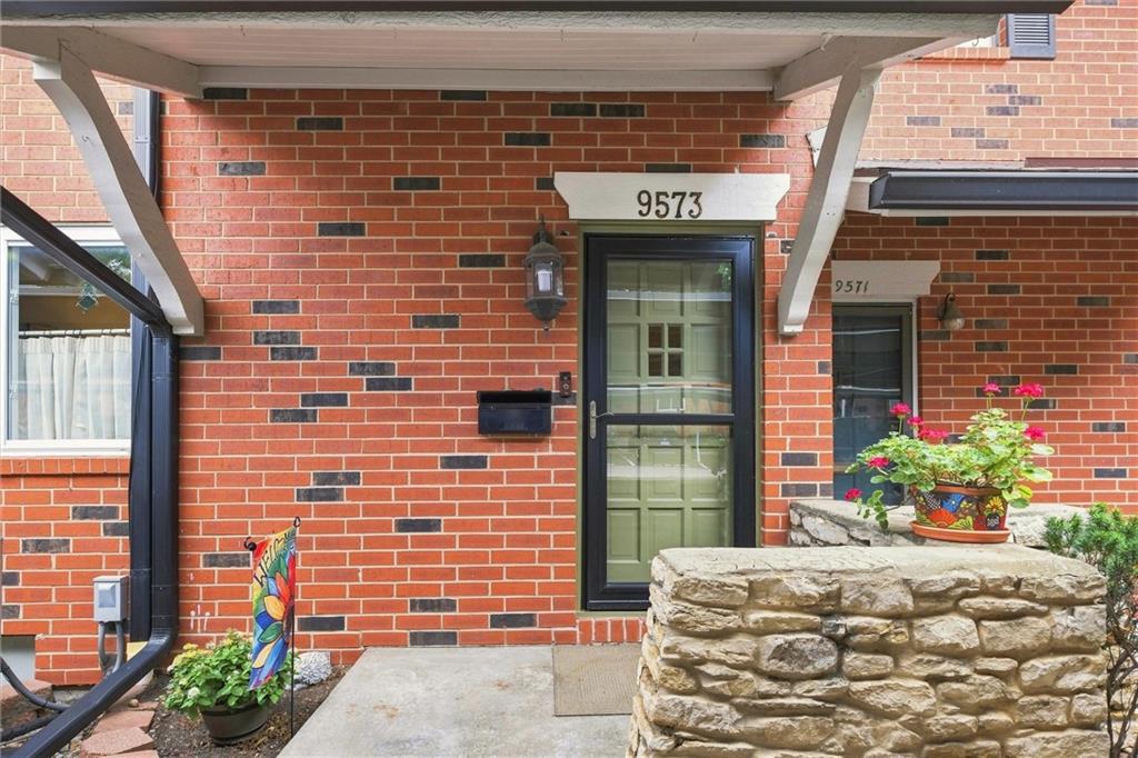 Listing Photo MLS #HMS2634757