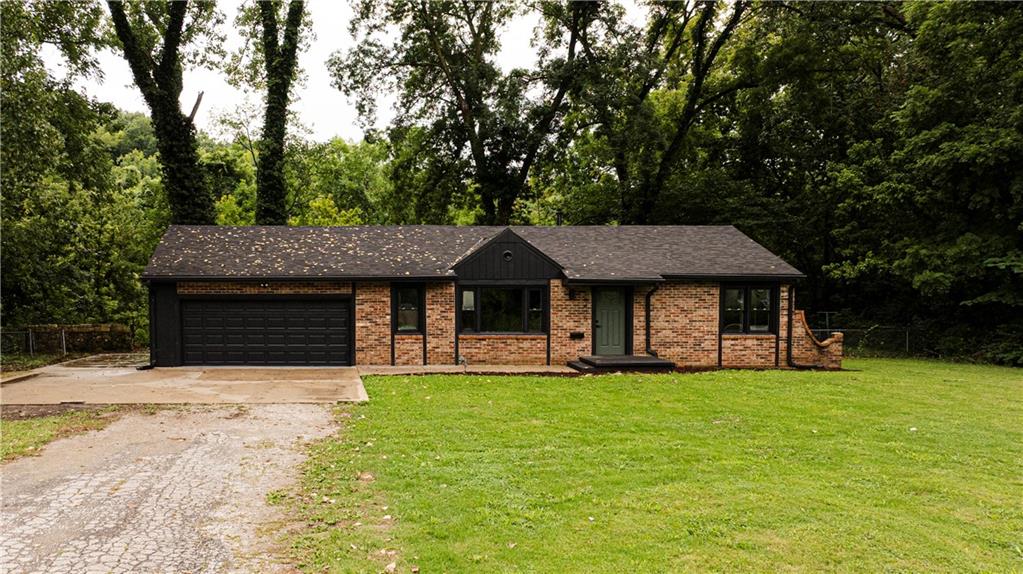 Listing Photo MLS #HMS2634867