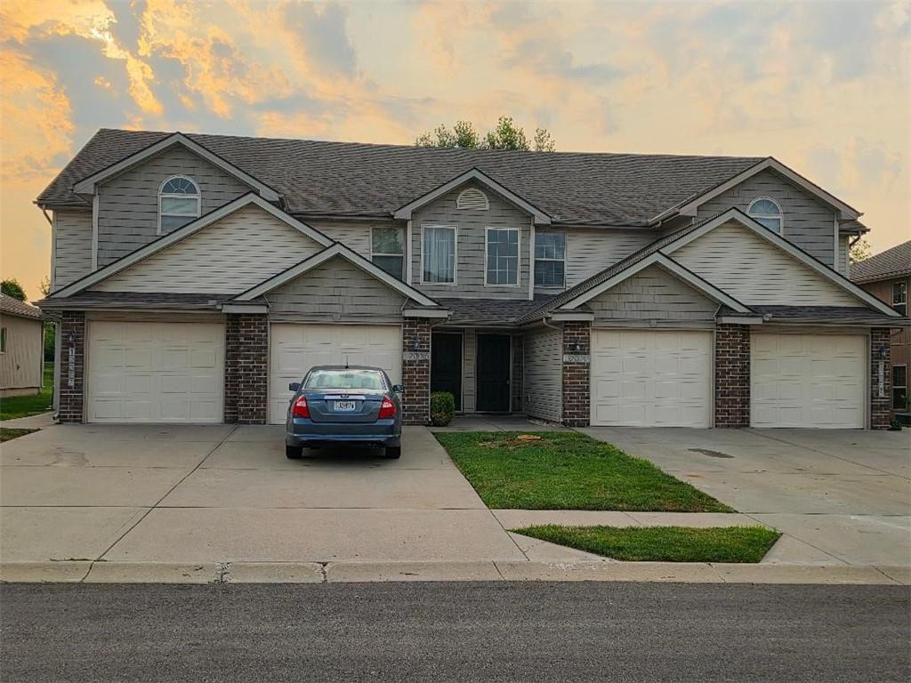 Listing Photo MLS #HMS2634885